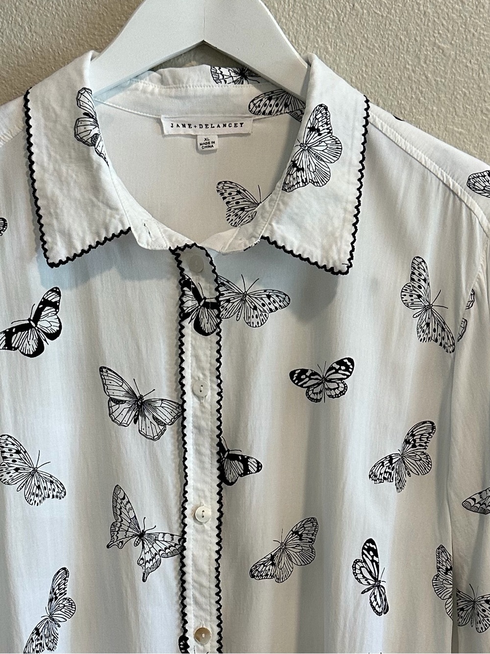 ☀️ JANE + DELANCEY Butterfly Print Button-Up